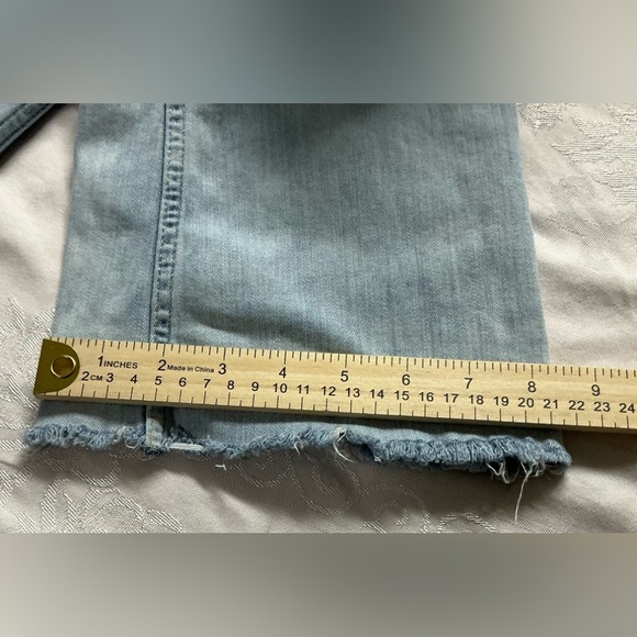 Zara High Rise Slim Fit Straight Leg Jeans in Light Blue Acid Wash - Picture 8 of 11